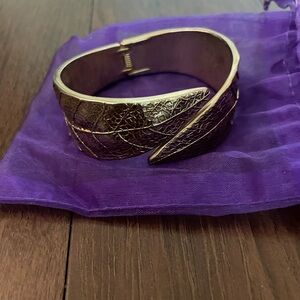 Leaf clip bangle
